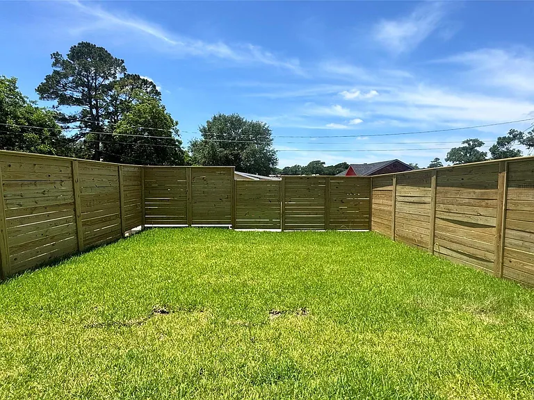 737 Ebenezer Ln — Photo 27