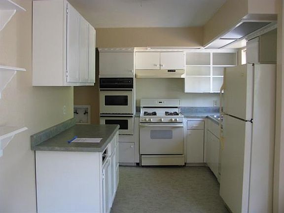 2nd image of 8525 Stillwater Dr