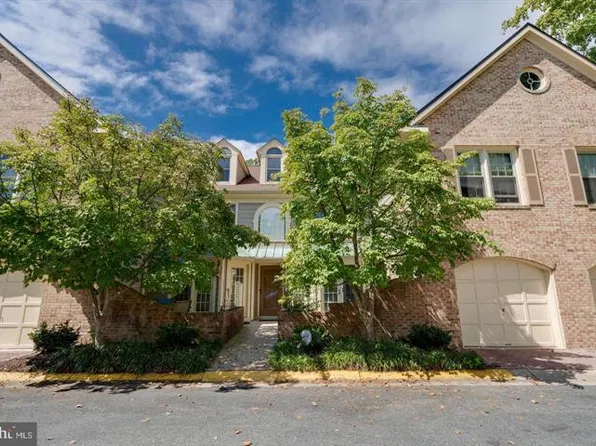 5819 Linden Square Ct #50, Rockville, MD 20852