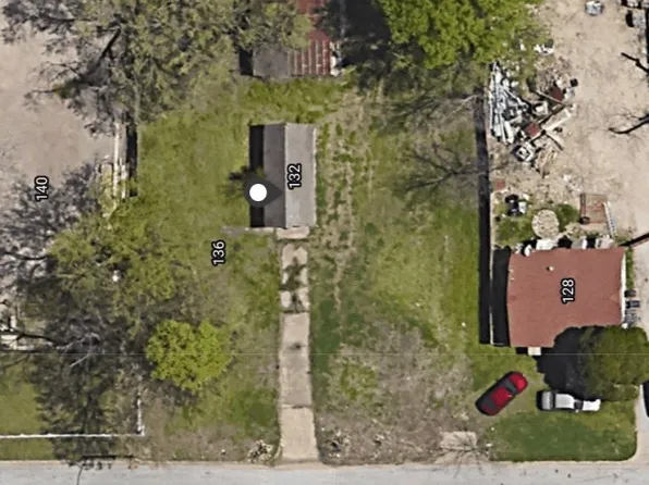 132 & 136 Cottonwood St, Fort Worth, TX 76111
