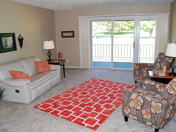 2nd image of 1800 Country Club Dr Unit 215
