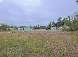 63817 Wallace Rd, Coos Bay, OR 97420