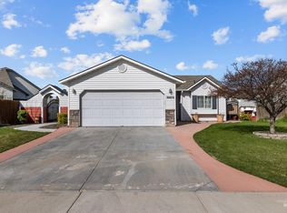 16609 Smoky Mountain Ave, Caldwell, ID 83605