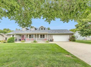 N1843 Medina Dr, Greenville, WI 54942