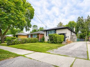 24 Waxham Rd, Toronto, ON M9W 3L3
