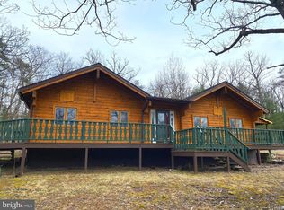 10004 N Frederick Pike, Cross Junction, VA 22625