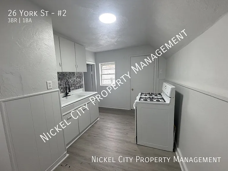 26 York St #2 — Photo 8