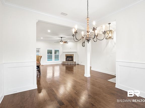 5th image of 8785 Riverton Ct