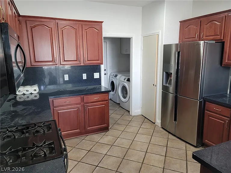 6140 Pine Villa Ave #103 — Photo 14