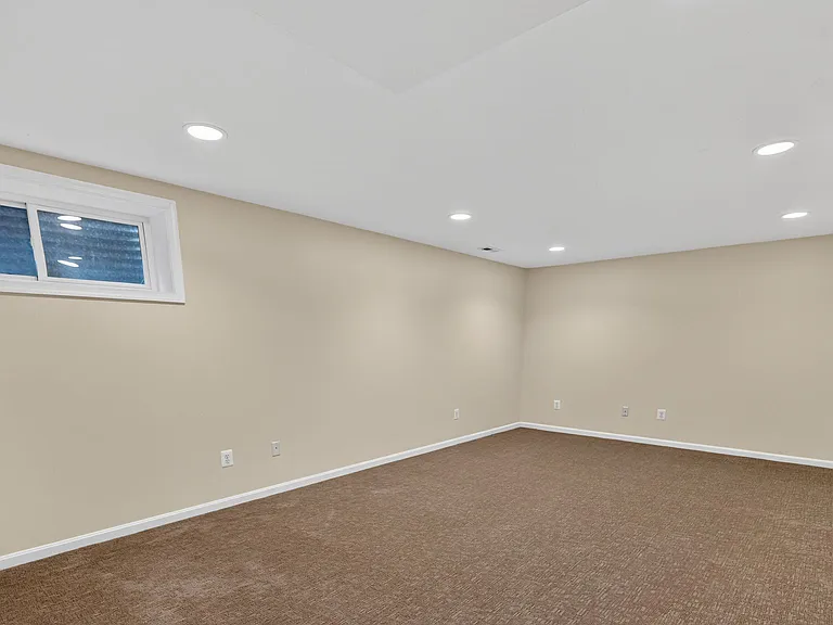 6905 Stonewood Ct — Photo 15