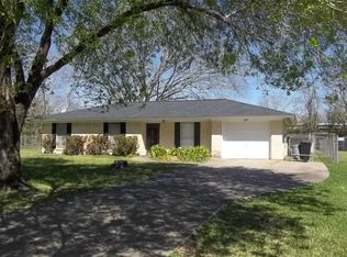 1051 Kadera Rd, Angleton, TX 77515