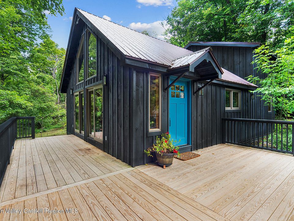 1st image of 135 High Pine Meadows Road