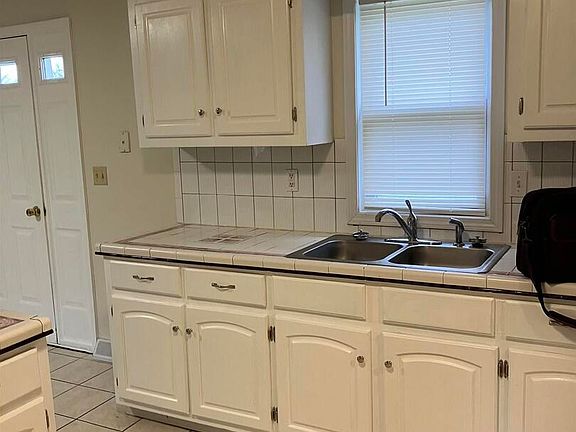 3rd image of 4207 Keener Dr