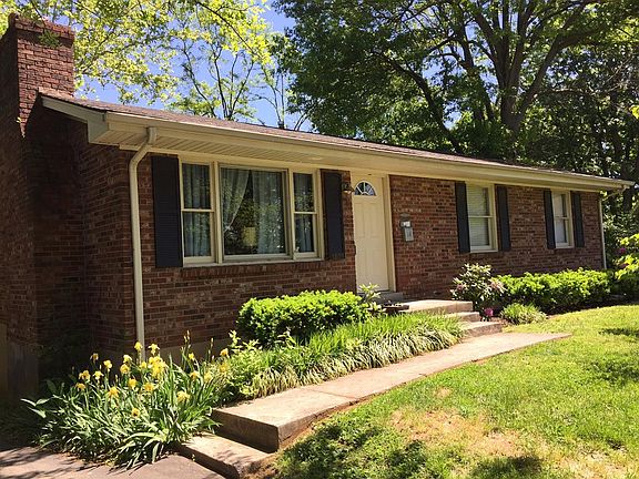 3rd image of 1829 Shiloh Ct
