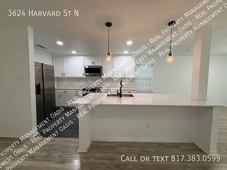 3624 Harvard St N — Photo 2