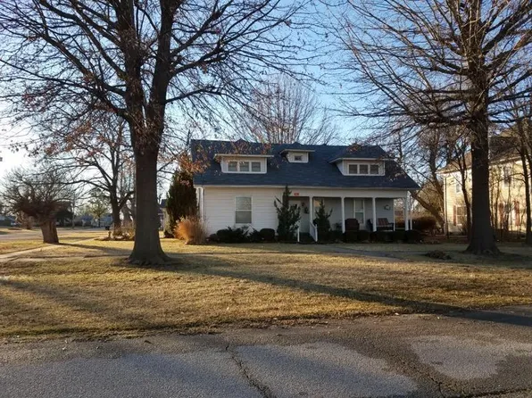 493 S Commercial St, Welch, OK 74369