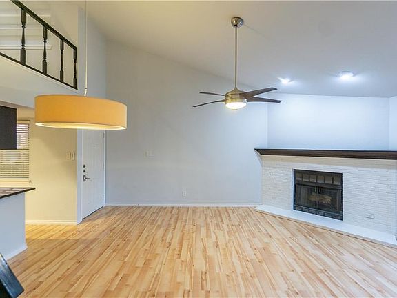 2nd image of 2508 W 12th St APT 308