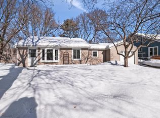 417 105th Ln NW, Coon Rapids, MN 55448