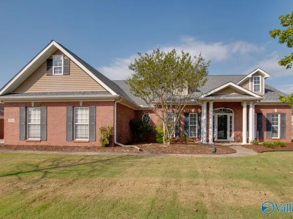 7004 Southcreek Dr SE, Owens Cross Roads, AL 35763