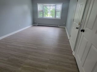 18 Quirk Ave APT 6, Holyoke, MA 01040