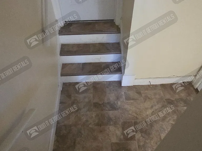 13918 Roselawn St — Photo 22