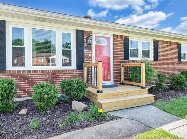 301 Lynn Haven Cir, Vinton, VA 24179