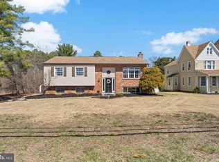 241 Chapel Heights Rd, Sewell, NJ 08080