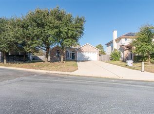 216 Brickyard Ln, Jarrell, TX 76537