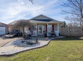 106 W Concord Ln, Bloomingburg, OH 43106