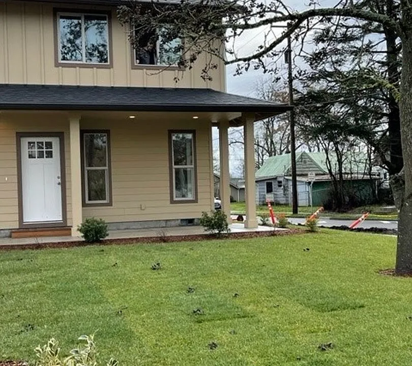 136- Davidson/Howard Duplex
