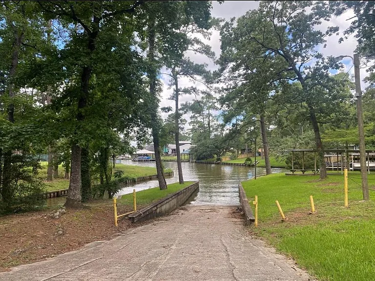 610 Elk Dr — Photo 6