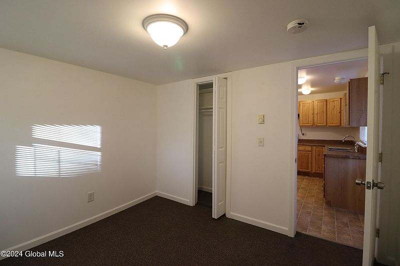 4th image of 338 Main Street