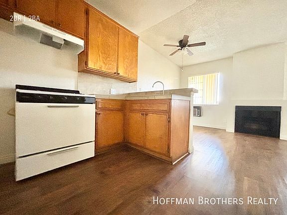 2nd image of 15556 Nordhoff St #104