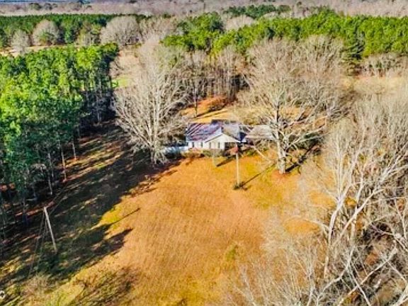 2nd image of 1039 Hall Ln