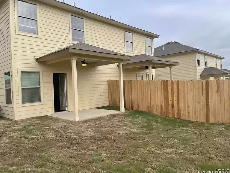 3433 Haylee Grace Pl — Photo 13