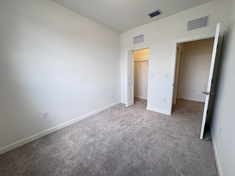 1182 SE Palm Ter #1182 — Photo 14