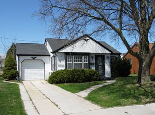 2232 Plymouth Ln, Sheboygan, WI 53081