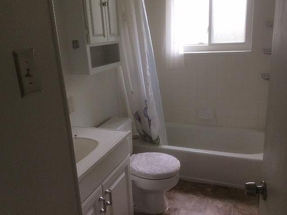 4th image of 1806 Atmore Dr