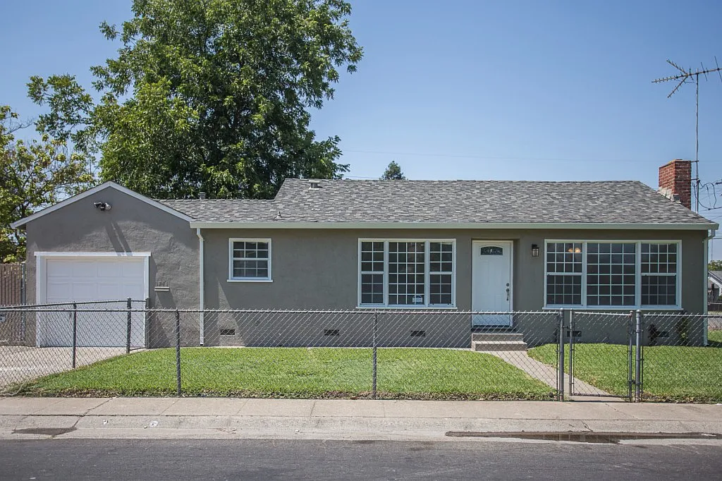 3741 Presidio St photo 1