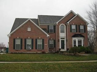 385 Meadows Dr, Springboro, OH 45066