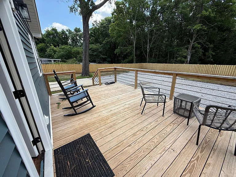 2108 Veterans Dr — Photo 29