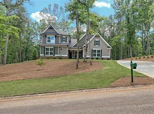 208 Northern Spy Dr, Clarkesville, GA 30523
