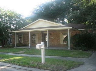 2104 Longwood Dr, La Place, LA 70068