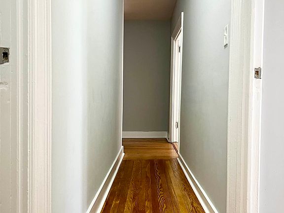 3rd image of 186 Pinehurst Ave APT 4C