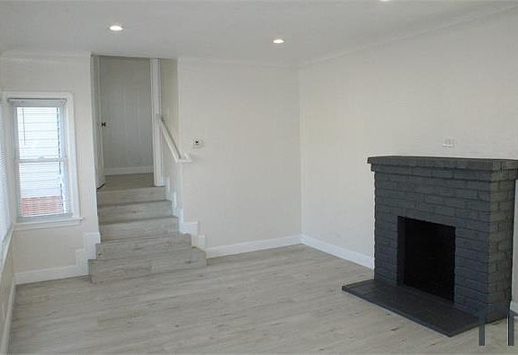 4th image of 545 Wallace Ave