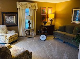605 W Brentwood Dr, Gibsonburg, OH