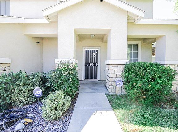 3rd image of 43521 Pearl Ct