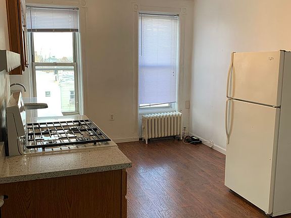2nd image of 488 7th Ave #3L