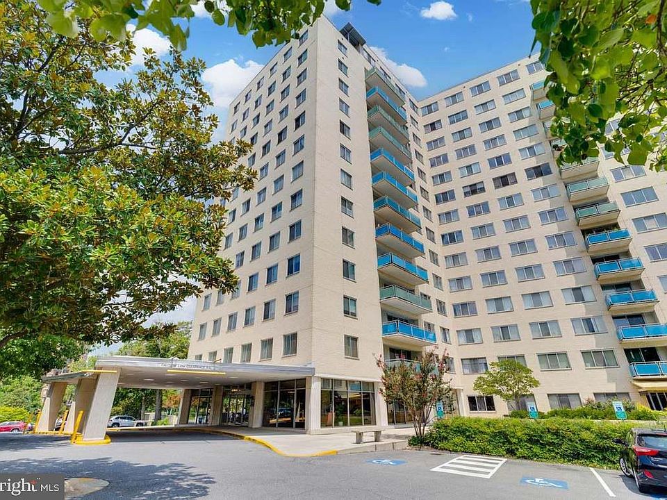 1st image of 10201 Grosvenor Pl APT 1628
