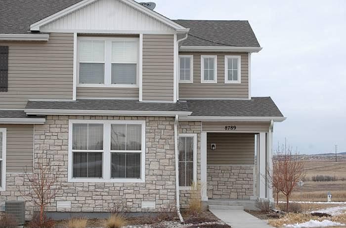 Exterior, Corner Unit